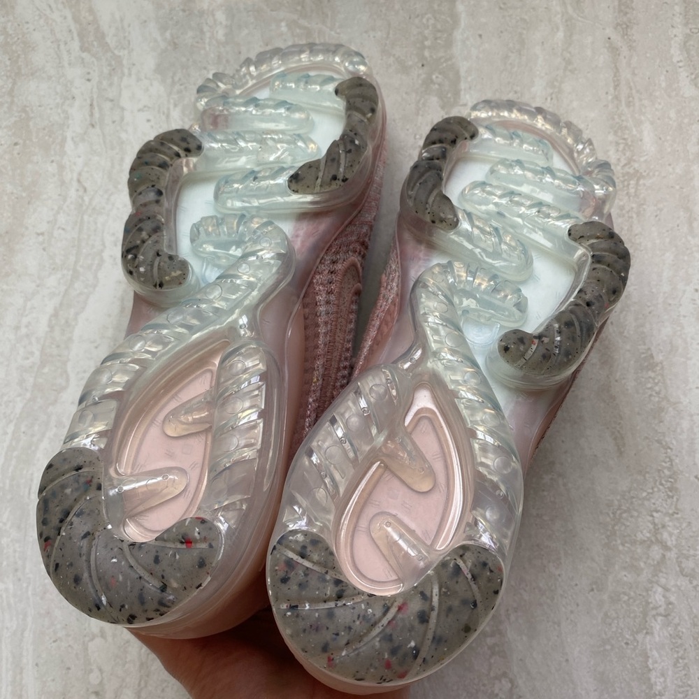 Nike Air Vapormax 2021 Flyknit Shoes - Picture 8 of 13